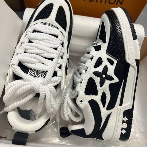 LOUIS VUITTON MENS BLACK AND WHITE WITH XTRA BLACK LACE SHOES - Picture 2 of 5